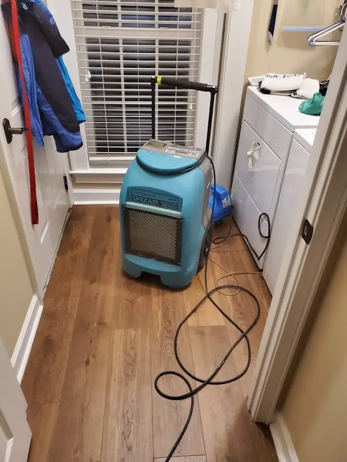 Commercial dehumidifier deployed for Crawl Space Restoration in Auburndale